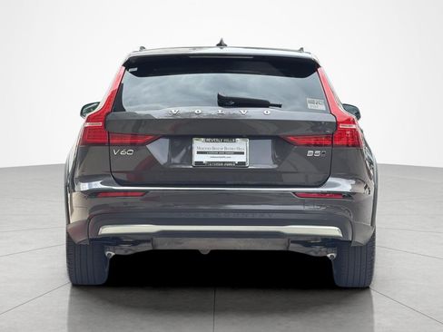 Used 2025 Volvo V60 B5 Cross Country Plus AWD/4WD image 4