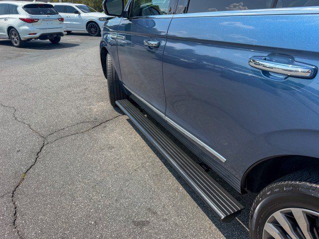Used 2019 Lincoln Navigator Reserve AWD/4WD image 20