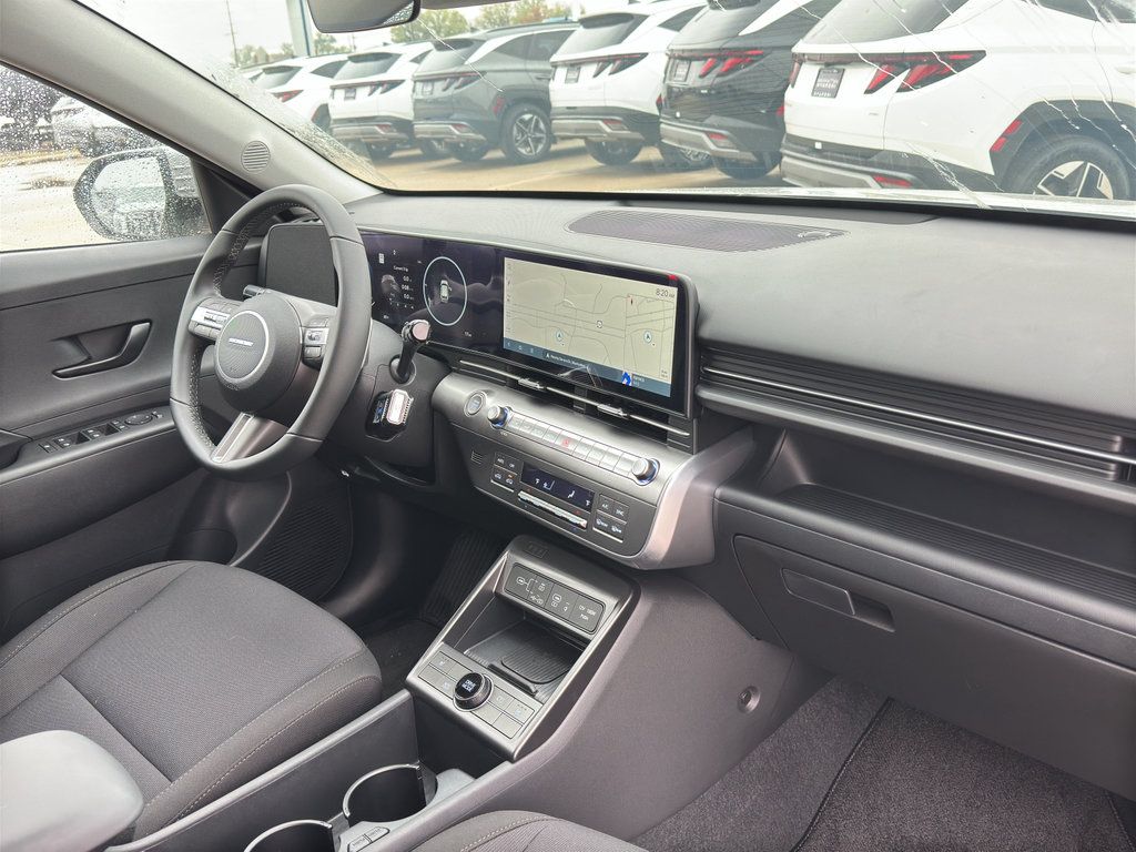 Used 2025 Hyundai Kona SEL FWD image 29