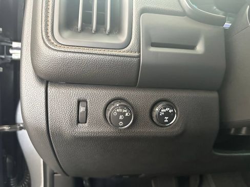 Used 2021 GMC Canyon AT4 w/ Driver Alert Package AWD/4WD image 19