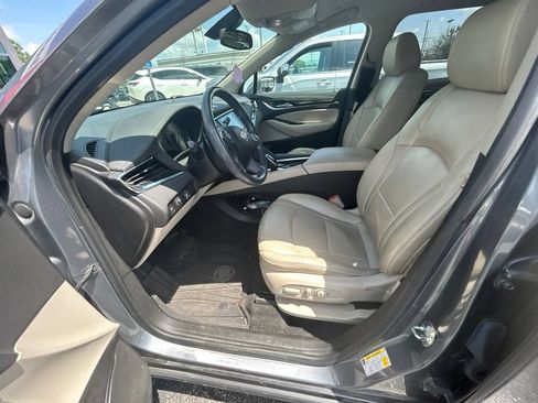 Used 2018 Buick Enclave Essence w/ Trailering Package AWD/4WD image 4