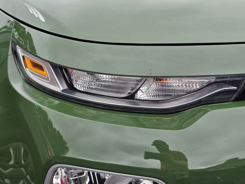Used 2022 Kia Soul X-Line FWD image 4