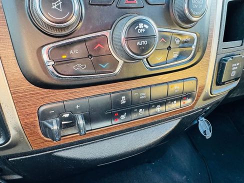 Used 2014 RAM 2500 Laramie image 16