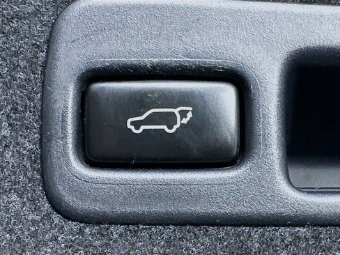 Used 2013 Lexus RX 450h AWD image 30