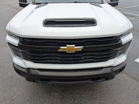 Used 2024 Chevrolet Silverado 2500 W/T w/ WT Convenience Package image 12