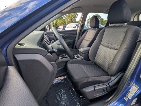Used 2019 Nissan Rogue S image 10