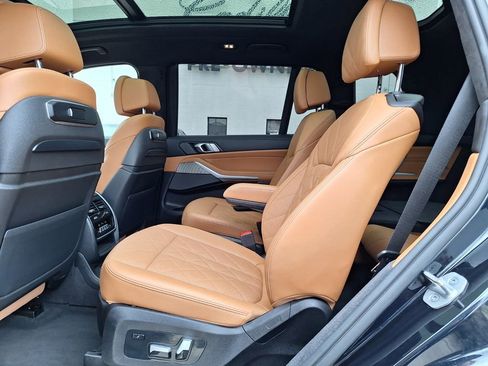 Used 2023 BMW X7 xDrive40i w/ M Sport Package AWD/4WD image 13