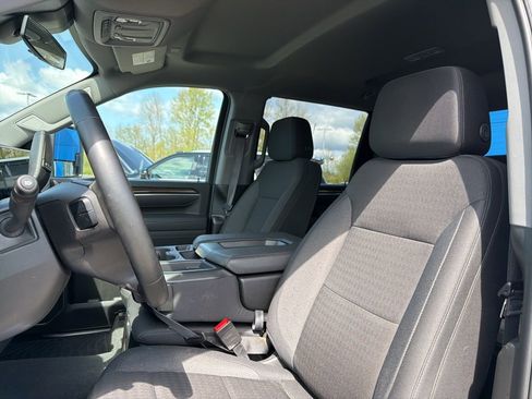 Used 2025 Chevrolet Silverado 2500 LT w/ Convenience Package image 9