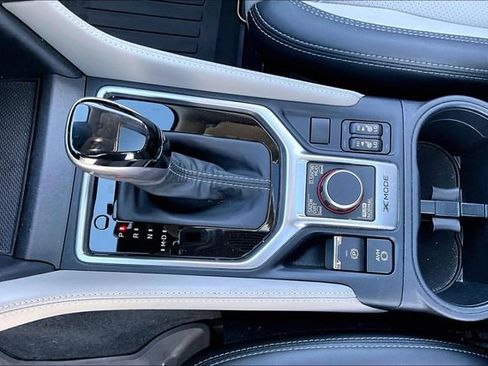 Used 2023 Subaru Forester Limited AWD/4WD image 18