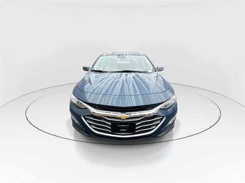 Used 2024 Chevrolet Malibu LT image 3