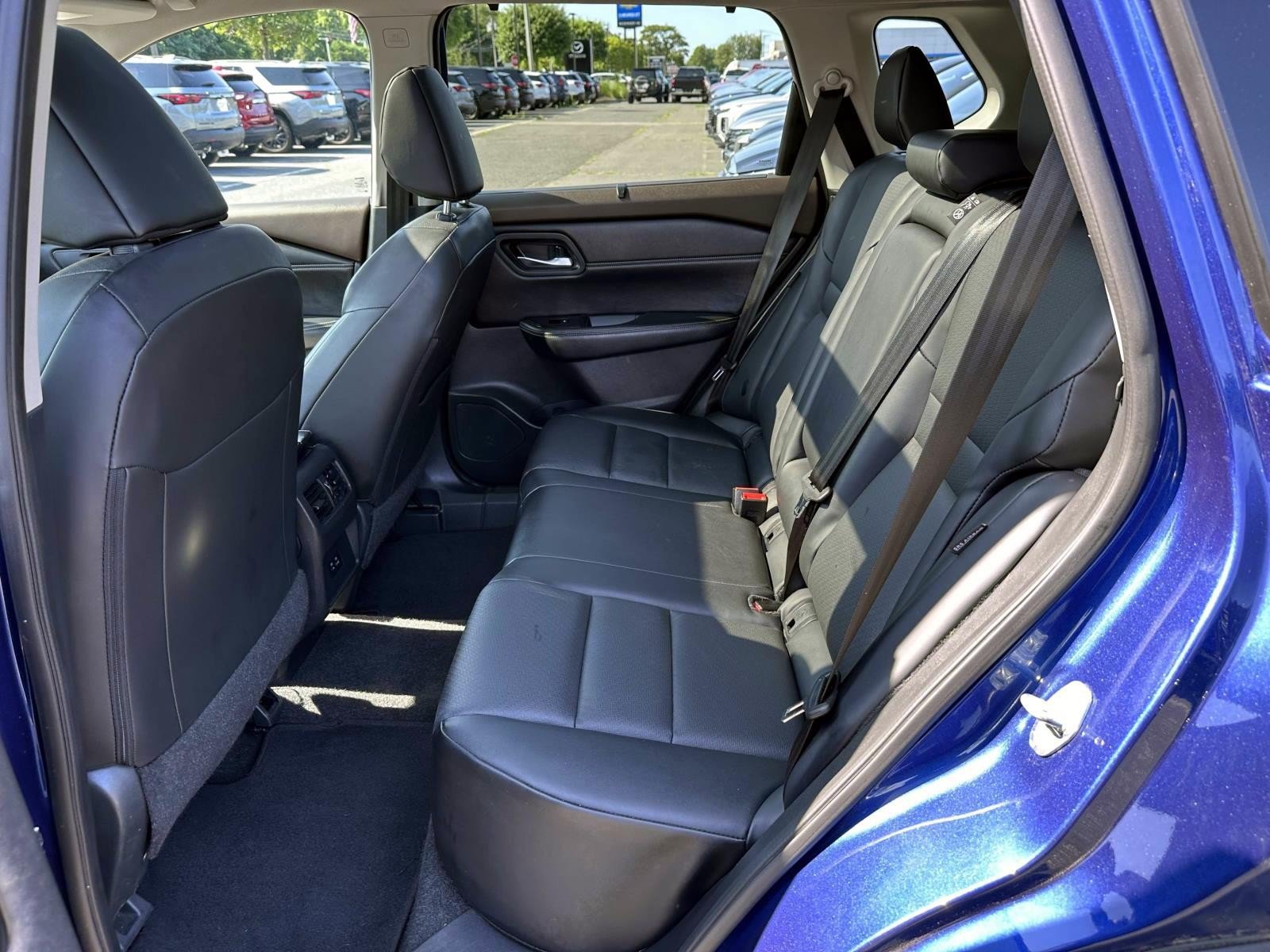 Used 2023 Nissan Rogue SV w/ SV Premium B Package AWD/4WD image 13