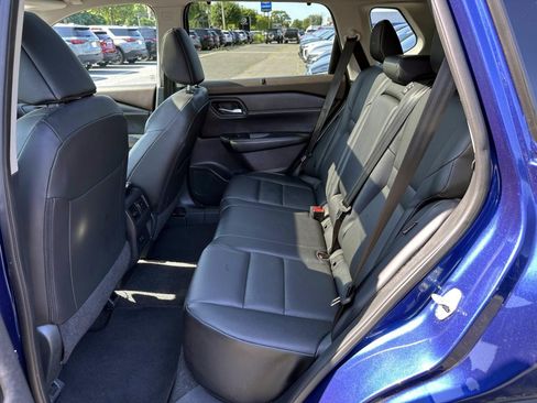 Used 2023 Nissan Rogue SV w/ SV Premium B Package AWD/4WD image 13