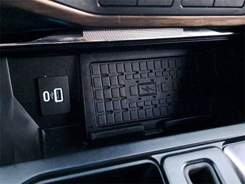 Used 2023 Ford F150 Lightning Lariat image 30