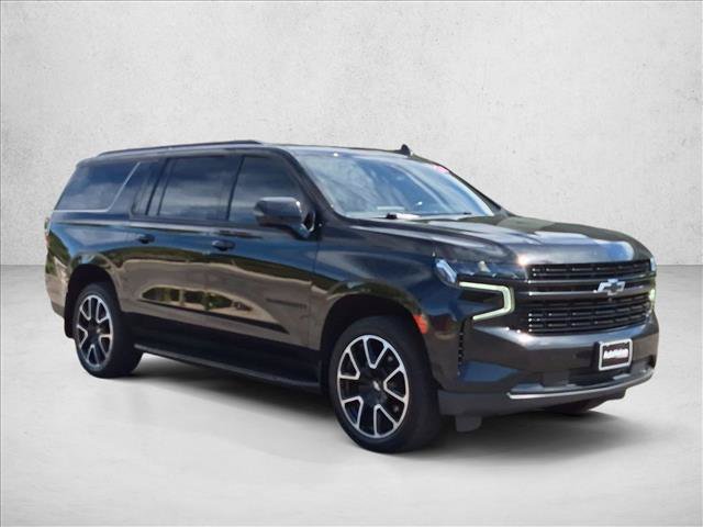 Used 2024 Chevrolet Suburban RST w/ Luxury Package AWD/4WD image 3