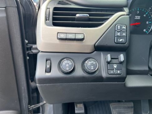 Used 2020 GMC Yukon Denali AWD/4WD image 12