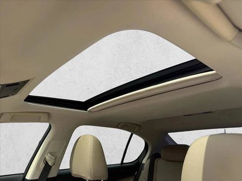 Used 2017 Lexus GS 350 w/ Preferred Accessory Package RWD image 15