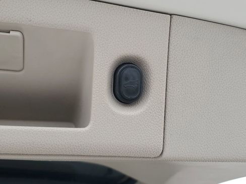 Used 2015 Cadillac Escalade ESV 4WD image 10