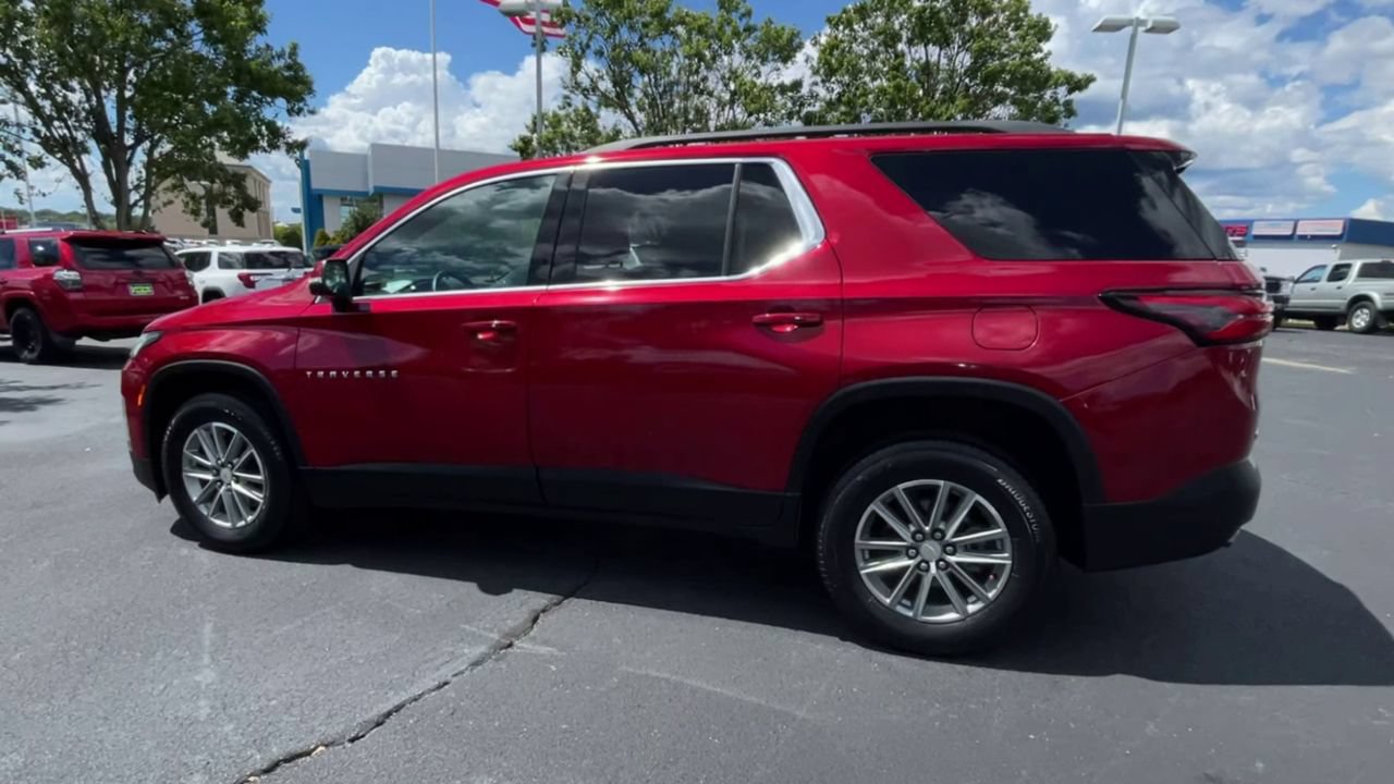 Used 2023 Chevrolet Traverse LT FWD image 6