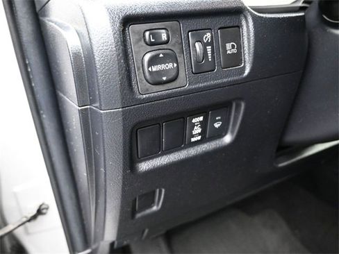 Used 2022 Toyota 4Runner TRD Off-Road image 13