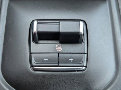 Used 2024 GMC Sierra 2500 AT4 w/ AT4 Preferred Package AWD/4WD image 19