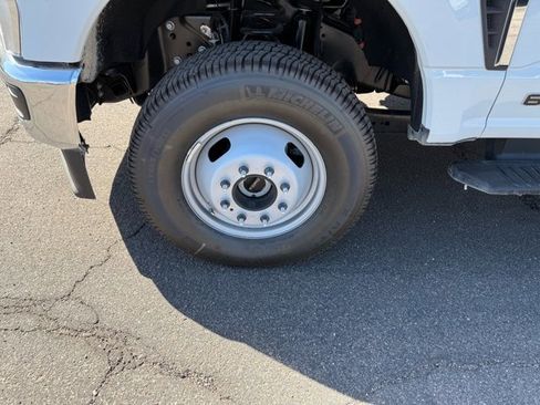 New 2025 Ford F350 XL w/ XL Chrome Package image 28