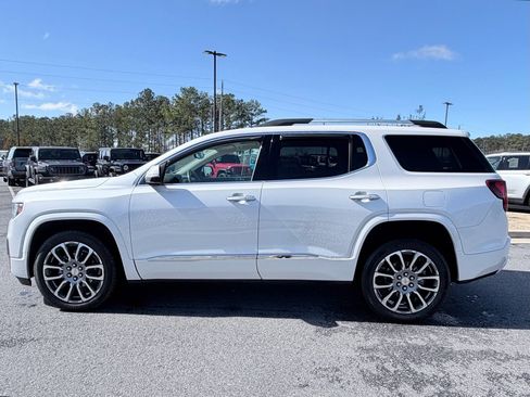 Used 2021 GMC Acadia Denali w/ Denali Technology Package image 5