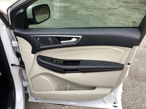 Used 2019 Ford Edge Titanium w/ Equipment Group 301A image 24