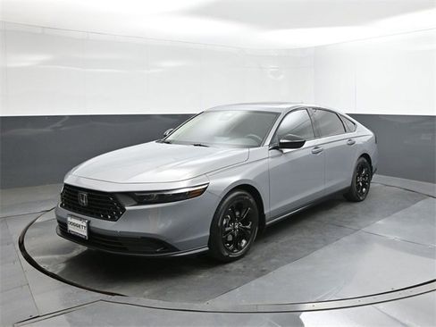 New 2025 Honda Accord SE image 1