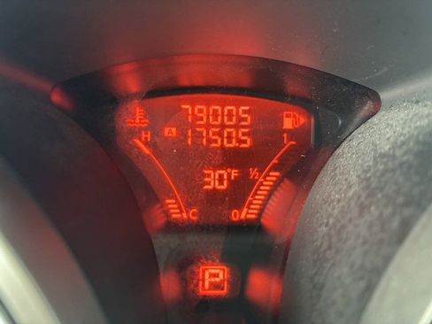 Used 2014 Nissan Juke S image 8