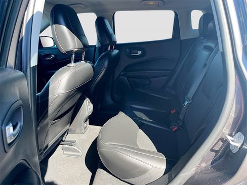 Used 2021 Jeep Compass Latitude image 23