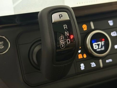 New 2026 Land Rover Defender 130 X-Dynamic SE image 38