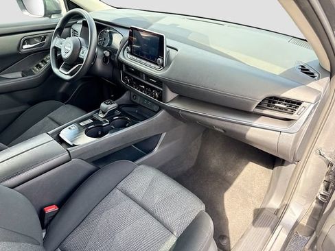 Used 2024 Nissan Rogue SV FWD image 27