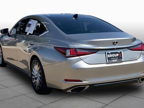 Used 2020 Lexus ES 350 Ultra Luxury w/ Accessory Package 2 FWD image 12