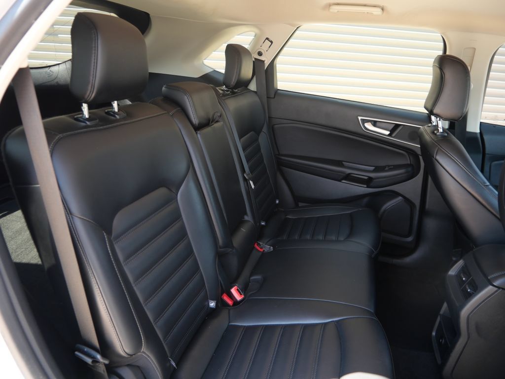 Used 2024 Ford Edge SEL AWD/4WD image 14
