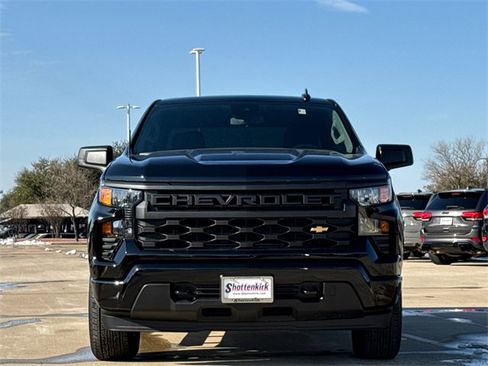 Used 2026 Chevrolet Silverado 1500 Custom image 2