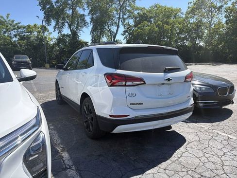 Certified 2022 Chevrolet Equinox RS w/ Infotainment Package FWD image 3
