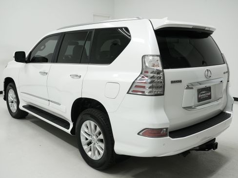 Used 2016 Lexus GX 460 w/ Premium Package image 6