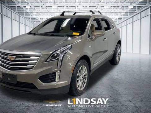 Used 2018 Cadillac XT5 Luxury w/ Driver Awareness Package image 5