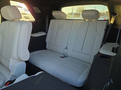 New 2026 Cadillac Vistiq Luxury image 35