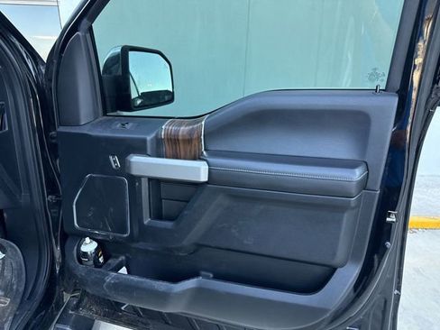Used 2018 Ford F150 Lariat w/ Equipment Group 502A Luxury AWD/4WD image 25