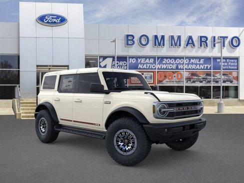 New 2026 Ford Bronco Outer Banks w/ Sasquatch Package AWD/4WD image 7
