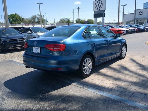Used 2015 Volkswagen Jetta SE FWD image 4