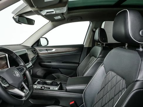 Certified 2024 Volkswagen Atlas SEL Premium R-Line AWD/4WD image 12
