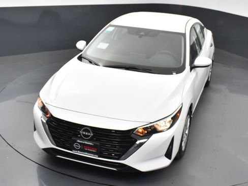 Used 2025 Nissan Sentra S image 43