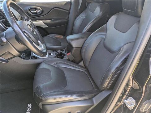 Used 2018 Jeep Cherokee Latitude Plus image 15