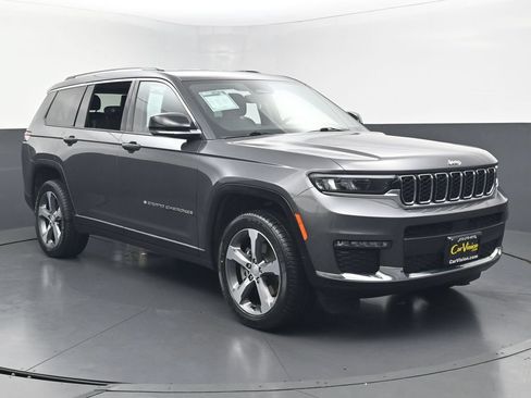 Used 2023 Jeep Grand Cherokee L Limited AWD/4WD image 3