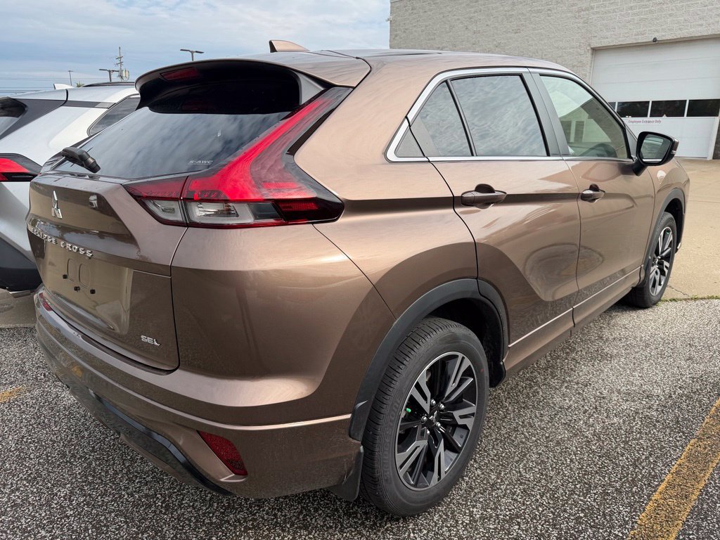 Used 2024 Mitsubishi Eclipse Cross SEL AWD/4WD image 6