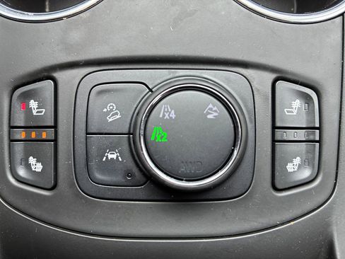 Used 2022 GMC Terrain SLE w/ Driver Convenience Package AWD/4WD image 31