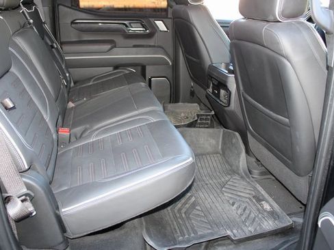 Used 2024 GMC Sierra 1500 AT4X image 18