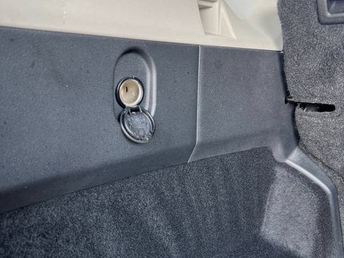 Used 2022 Nissan Rogue SV AWD/4WD image 42